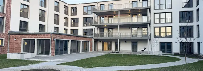 Seniorenresidenz Osterholz-Scharmbeck – moderne Architektur mit Gartenanlage Moderne compassio Seniorenresidenz in Osterholz-Scharmbeck mit Balkonen, Terrasse und gepflegter Gartenanlage