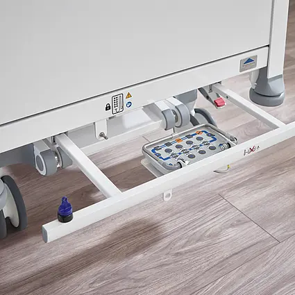 Control box in the linen holder of the Seta pro - variant junior Integrated control box in the linen holder of the Seta pro - variant junior children’s hospital bed